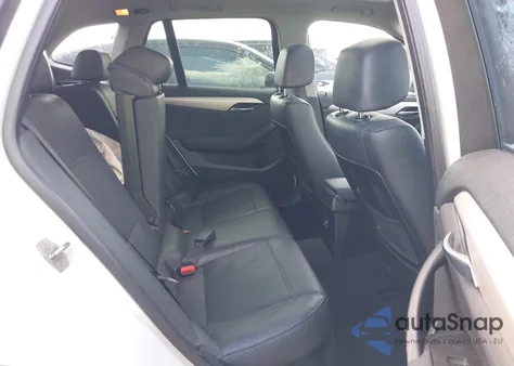 2015 BMW X1 Sdrive28I z USA, uszkodzony, nr VIN WBAVM1C56FVW57854